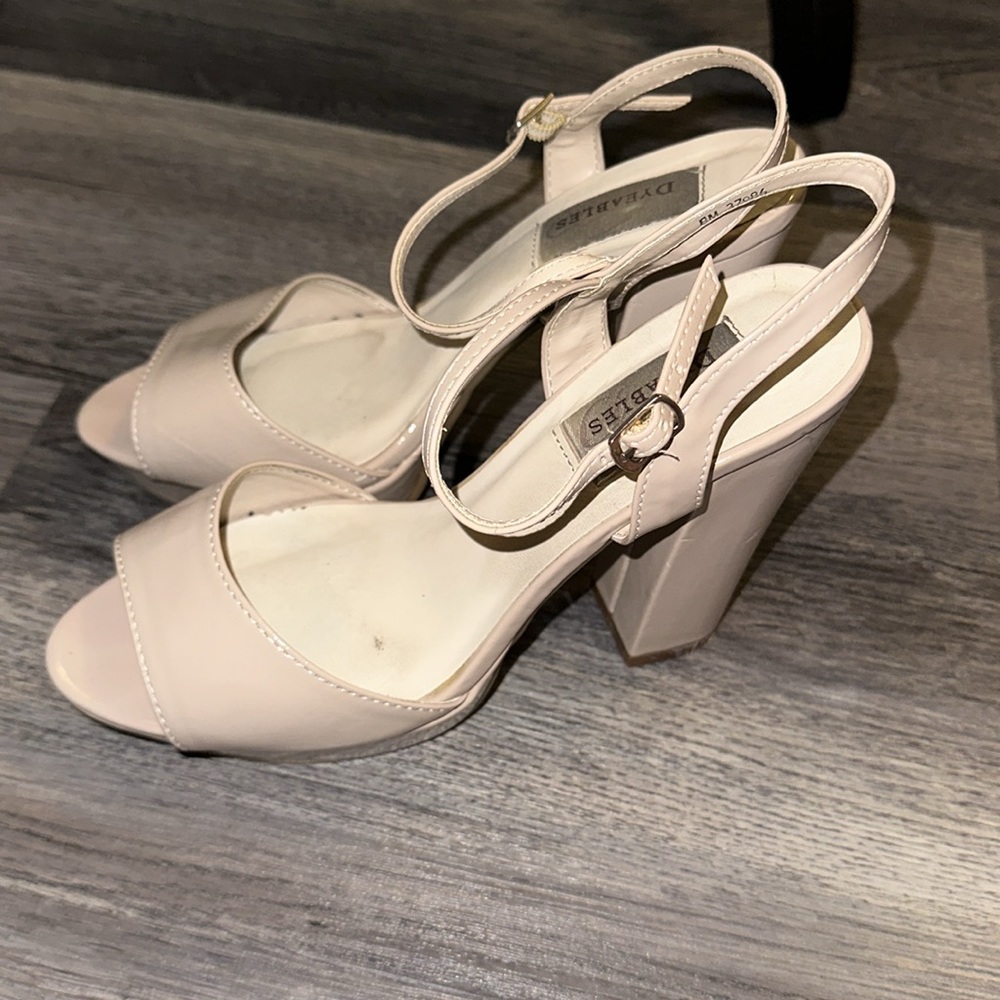 Dyeables Heels Size 8